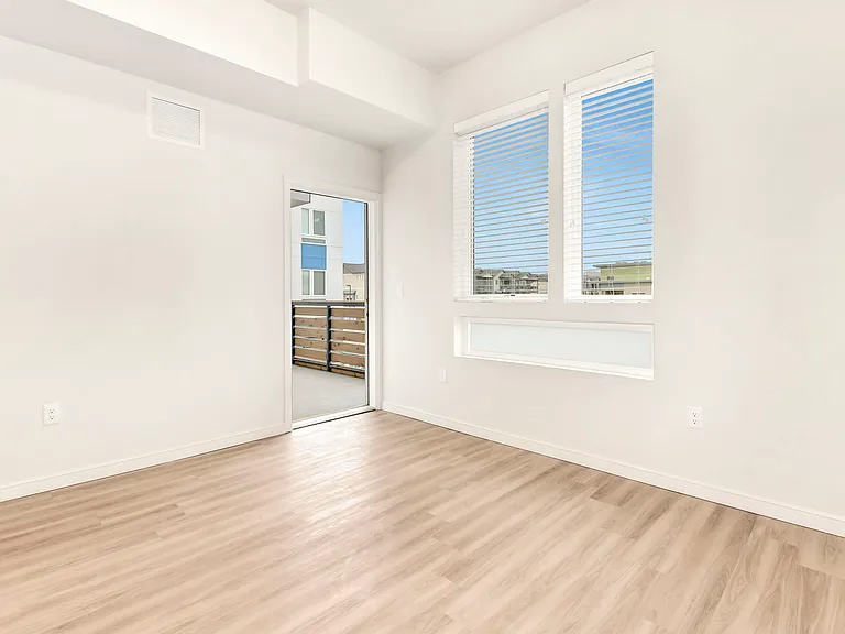 Parkway Apartments — Photo 43