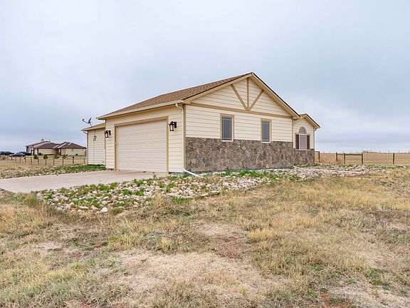 2nd image of 858 Arena Ln