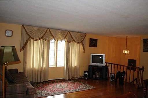 3rd image of 6427 Boyett Dr