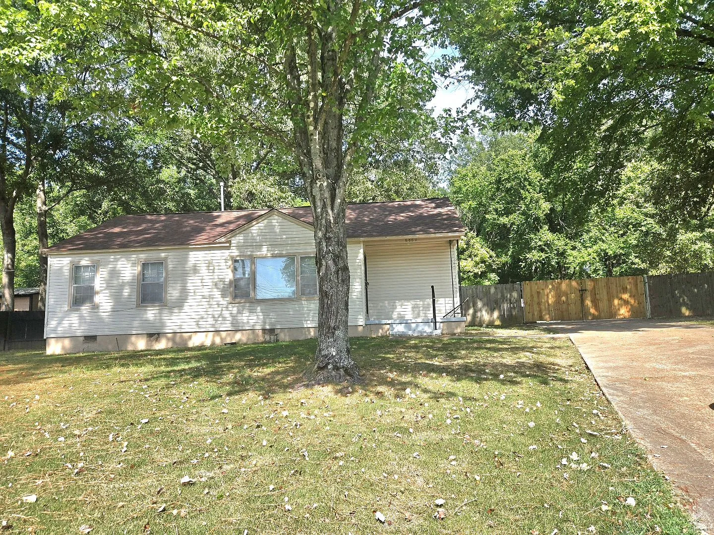 Adorable 3 bedroom, 1 bath home in the Macon/Bartlett area — Photo 1