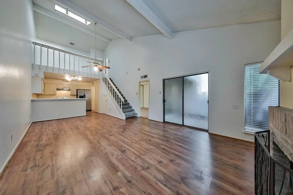 2 bed, 2.0 bath, 1178 sqft, $1,400 — Photo 1