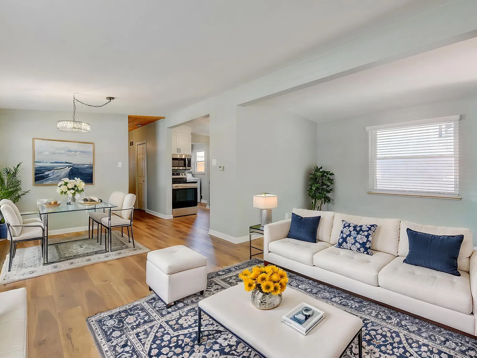 2 bed, 962 sqft, $2,450 — Photo 2
