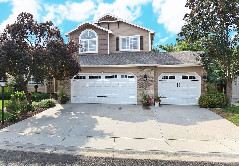 1st image of 6111 N Drake Way