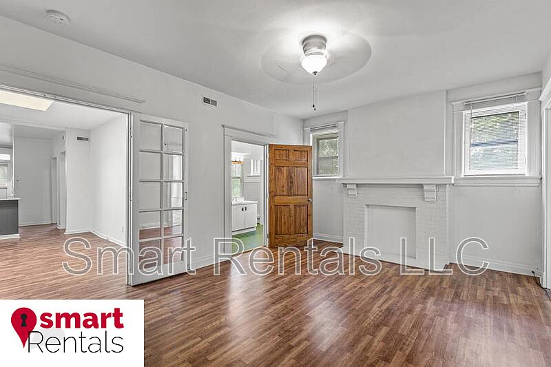 1st image of 1722 Waverly Pl #F