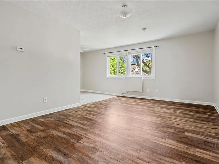 6669 Amsel Ave NE #4 — Photo 2