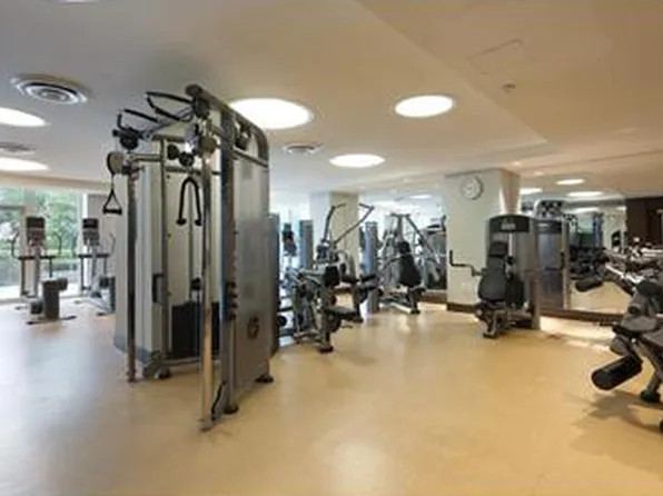 225 E 34th St, New York, NY 10016
