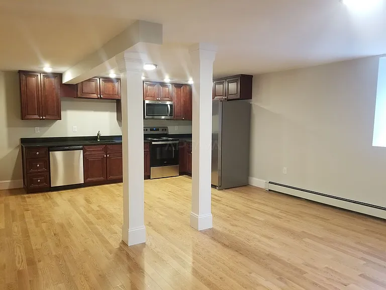 47 Fremont St #2 — Photo 6