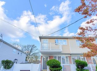 23 Taunton St, Staten Island, NY 10306