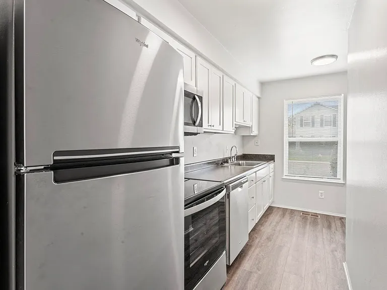 2 BR 1 ½ Ba Photos