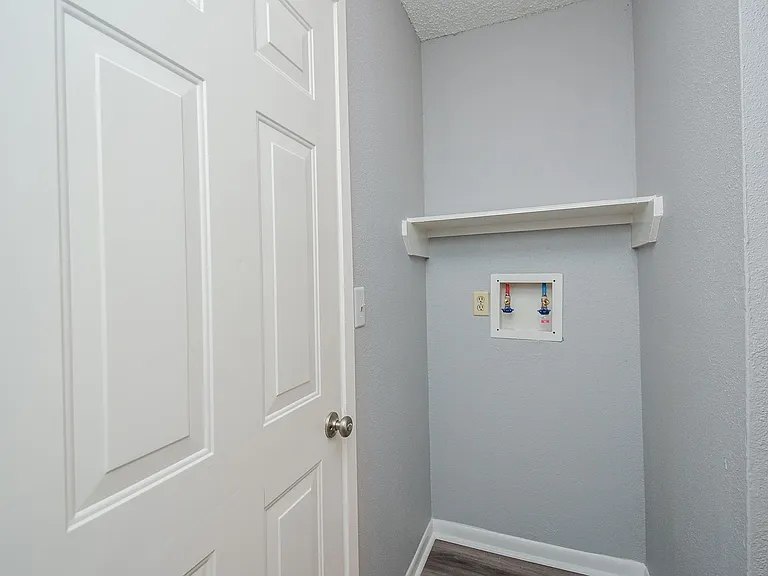3911 Issacks Way — Photo 17