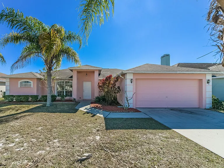 7172 Summit Dr — Photo 1