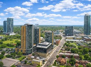 104 Garment St #706, Kitchener, ON N2G 0C8