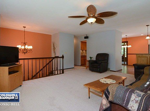 5th image of 138 Circle Dr E