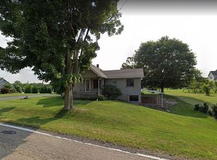 9550 Hanna Lake Ave SE, Caledonia, MI