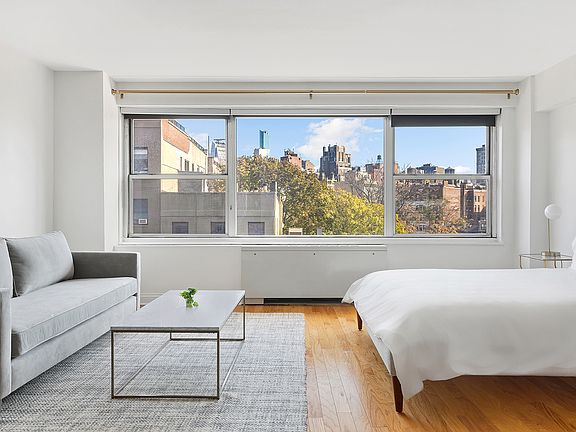 2nd image of 33 Greenwich Ave APT 7F