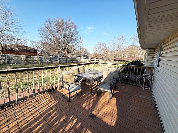 3rd image of 1 Hi View Ridge Dr
