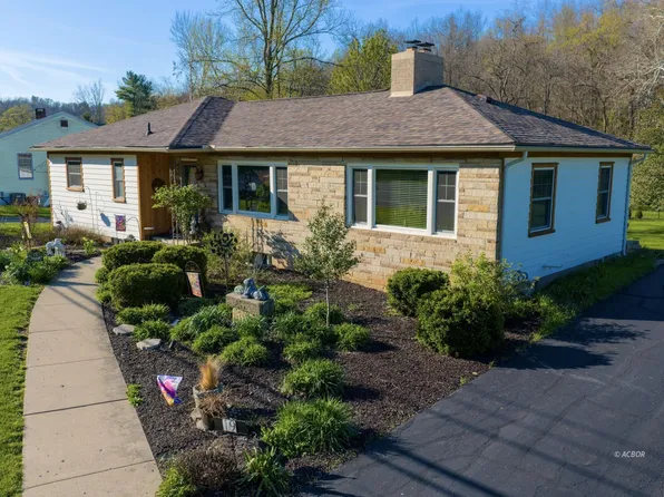 19 Pomeroy Rd, Athens, OH 45701