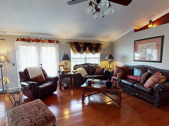 4th image of 5020 Lantana Dr
