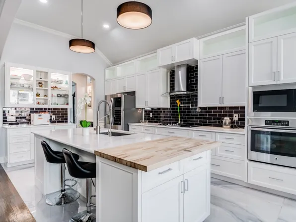 8209 Almont Dr, Plano, TX 75024