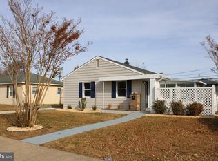 83 Memorial Dr, New Castle, DE 19720