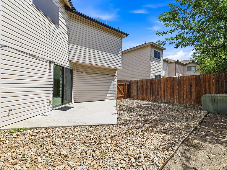 151 McLennan Oak — Photo 27