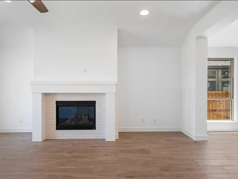 2625 Fargo Pl — Photo 3