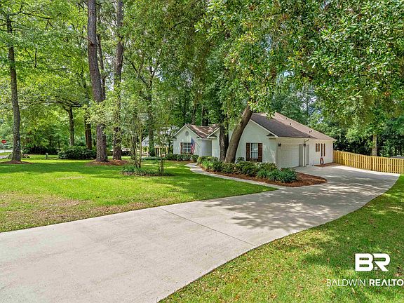 5th image of 30833 Wakefield Dr