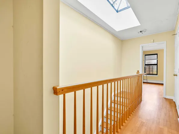 436 Putnam Avenue image 14 of 28