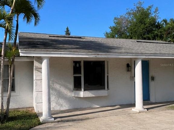 5th image of 749 Siesta Dr
