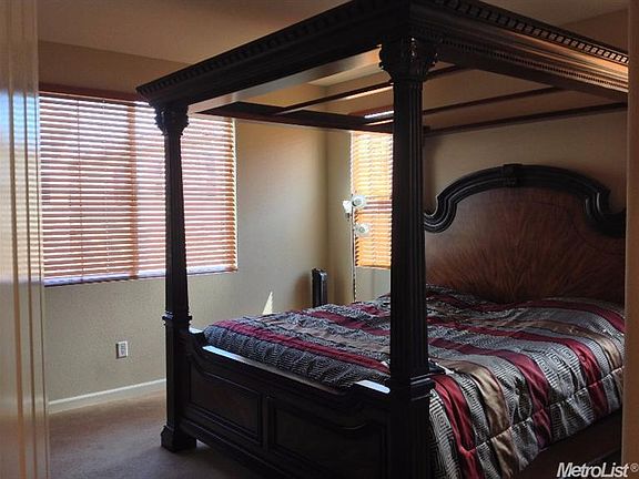 3rd image of 277 Barnhill Dr