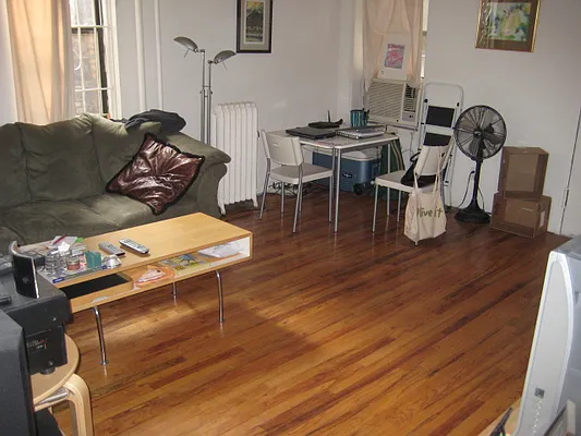 Rented by Magnone Real Estate | media 30