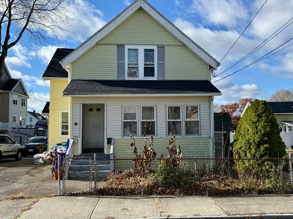 15 Martin St, Attleboro, MA 02703