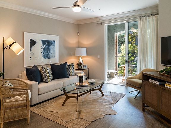 Amerige Pointe Living Room