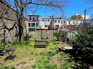 219 20th St #1C, Brooklyn, NY 11232