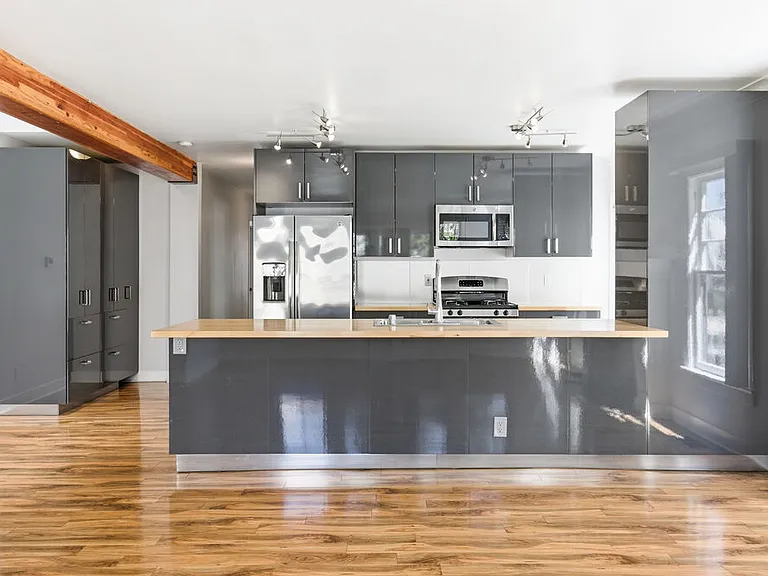 222 N New Hampshire Ave — Photo 10