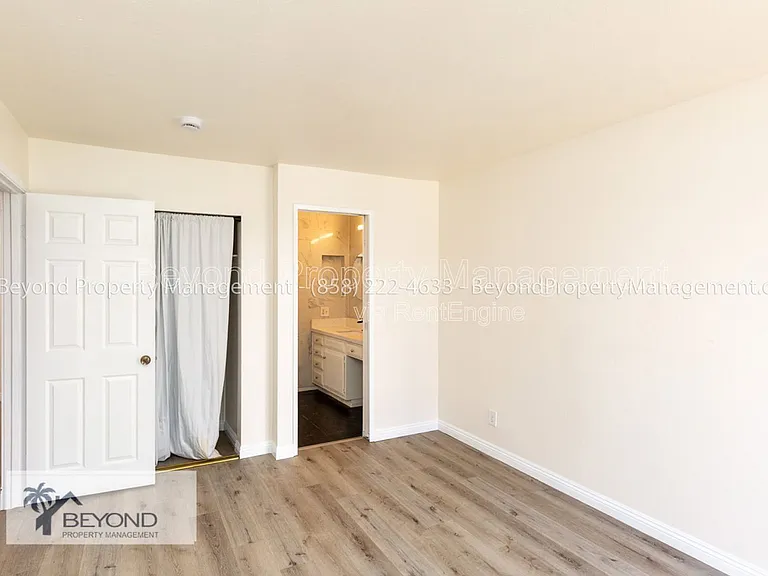 6924 Hyde Park Dr #214 — Photo 10