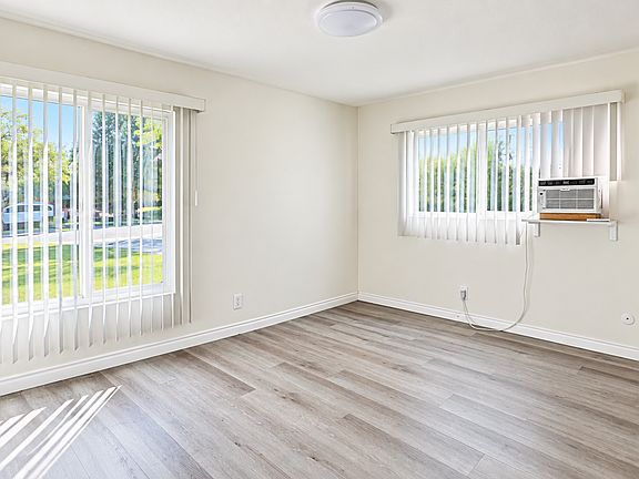 3rd image of 515 Fairview Ave APT 3