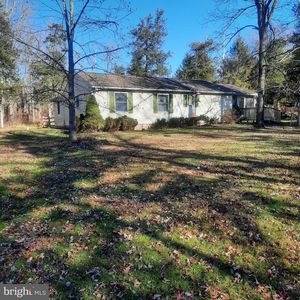 387 Park Dr W, Kintnersville, PA, 18930