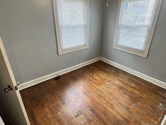 5th image of 300 Virginia Ave #300