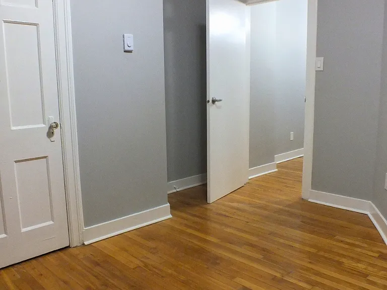 405 Elgin St — Photo 15