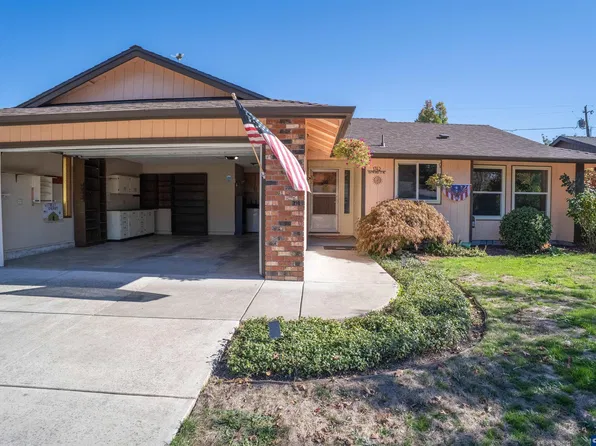 1742 Raywanda Ct NE, Salem, OR 97301