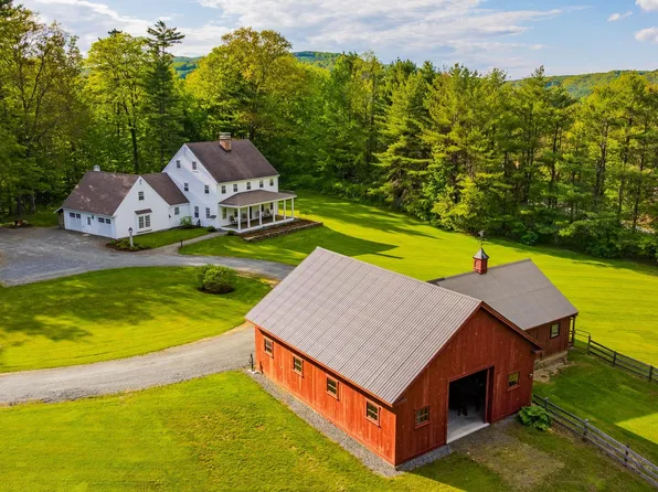 7511 Woodstock Road, Hartford, VT 05059