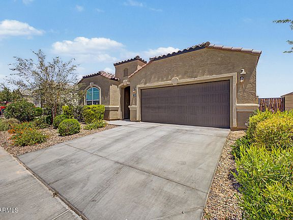 2nd image of 2529 N CAMDEN Drive