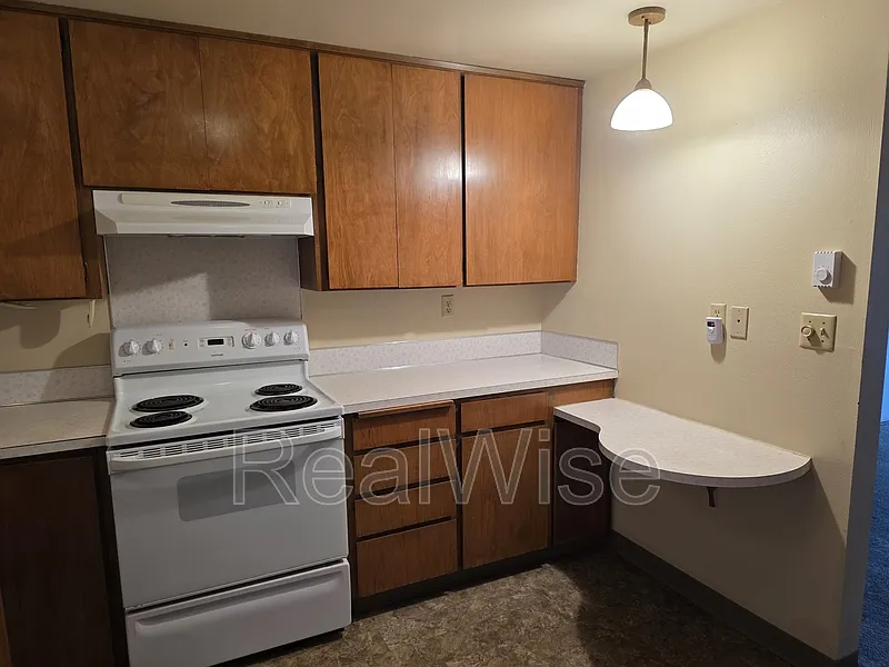 2 bed, 1.0 bath, 901 sqft, $1,495 — Photo 4