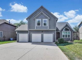 5708 Brownridge St, Shawnee, KS 66218