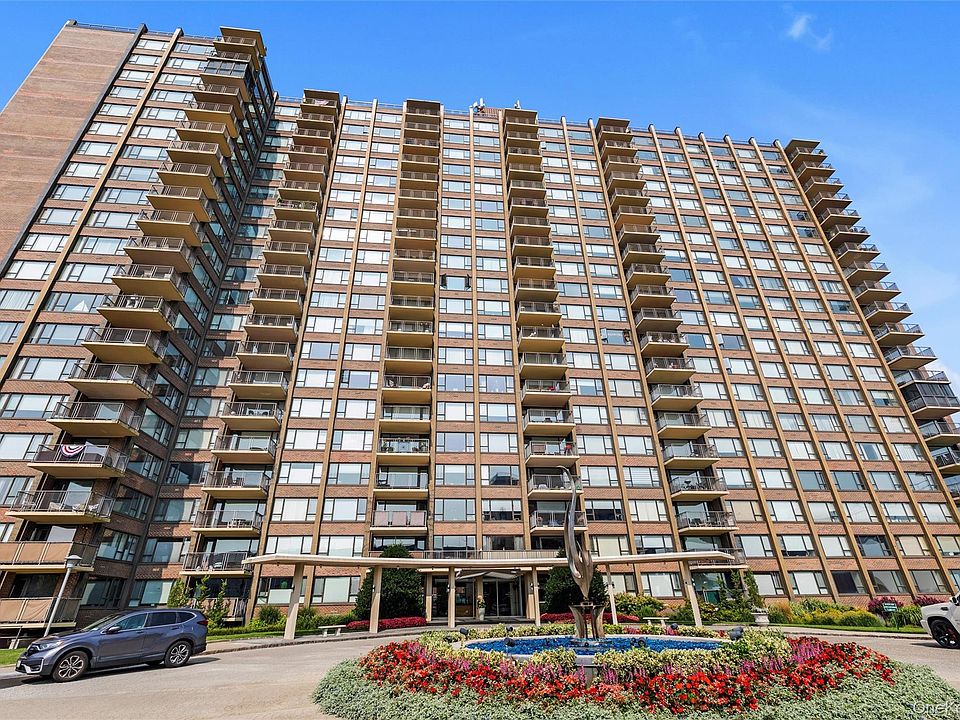 1st image of 166-25 powells cove Boulevard #17G