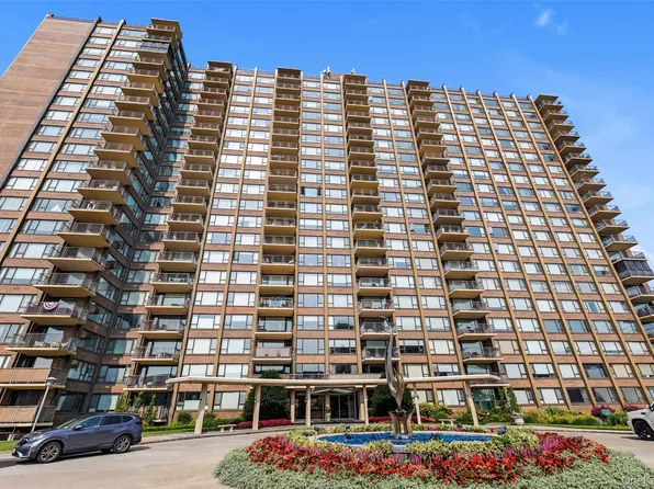 166-25 powells cove Boulevard #17G, Beechhurst, NY 11357