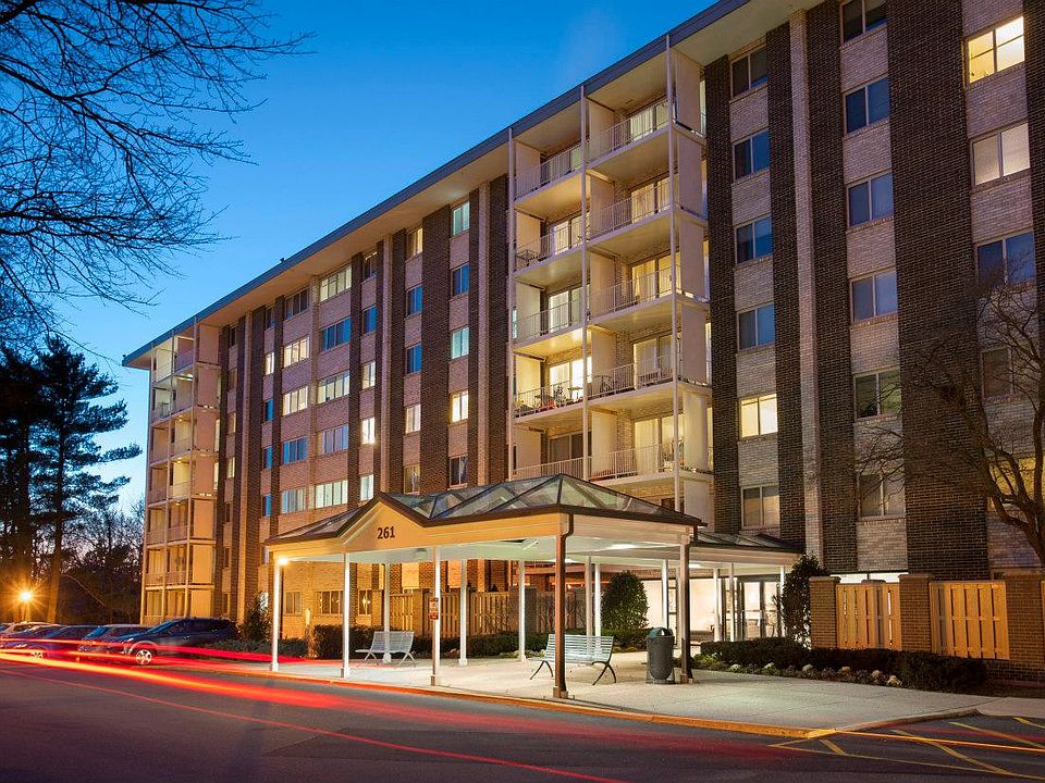 1st image of 261 Congressional Ln #213