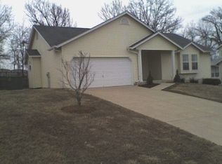 2907 Bromley Dr, O'Fallon, MO 63368