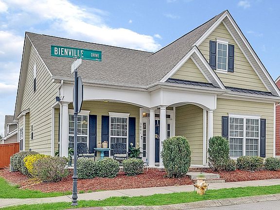3rd image of 3001 Bienville Dr